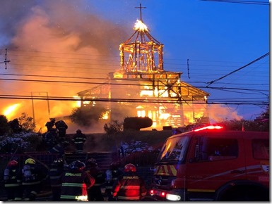 Incendio Iglesia San Francisco Ancud